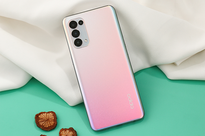 OPPO Reno5 5G là phiên bản điện thoại kết nối 5G và công nghệ Super VOOC